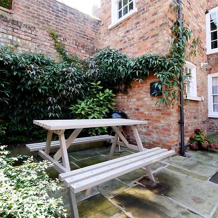Stodham House With Minster Views! Nyaraló York