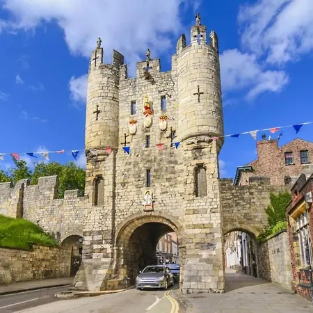 Stodham House With Minster Views! Vakantiehuis