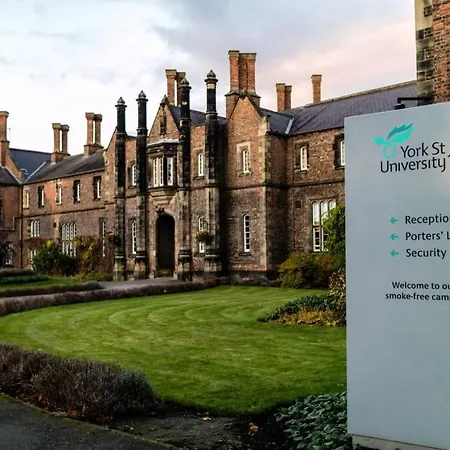 Stodham House With Minster Views! Сasa de vacaciones