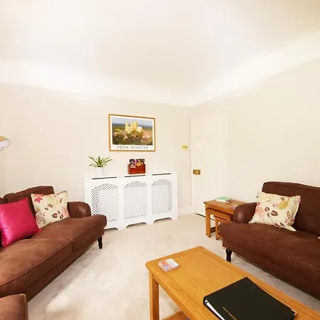 Сasa de vacaciones Stodham House With Minster Views!